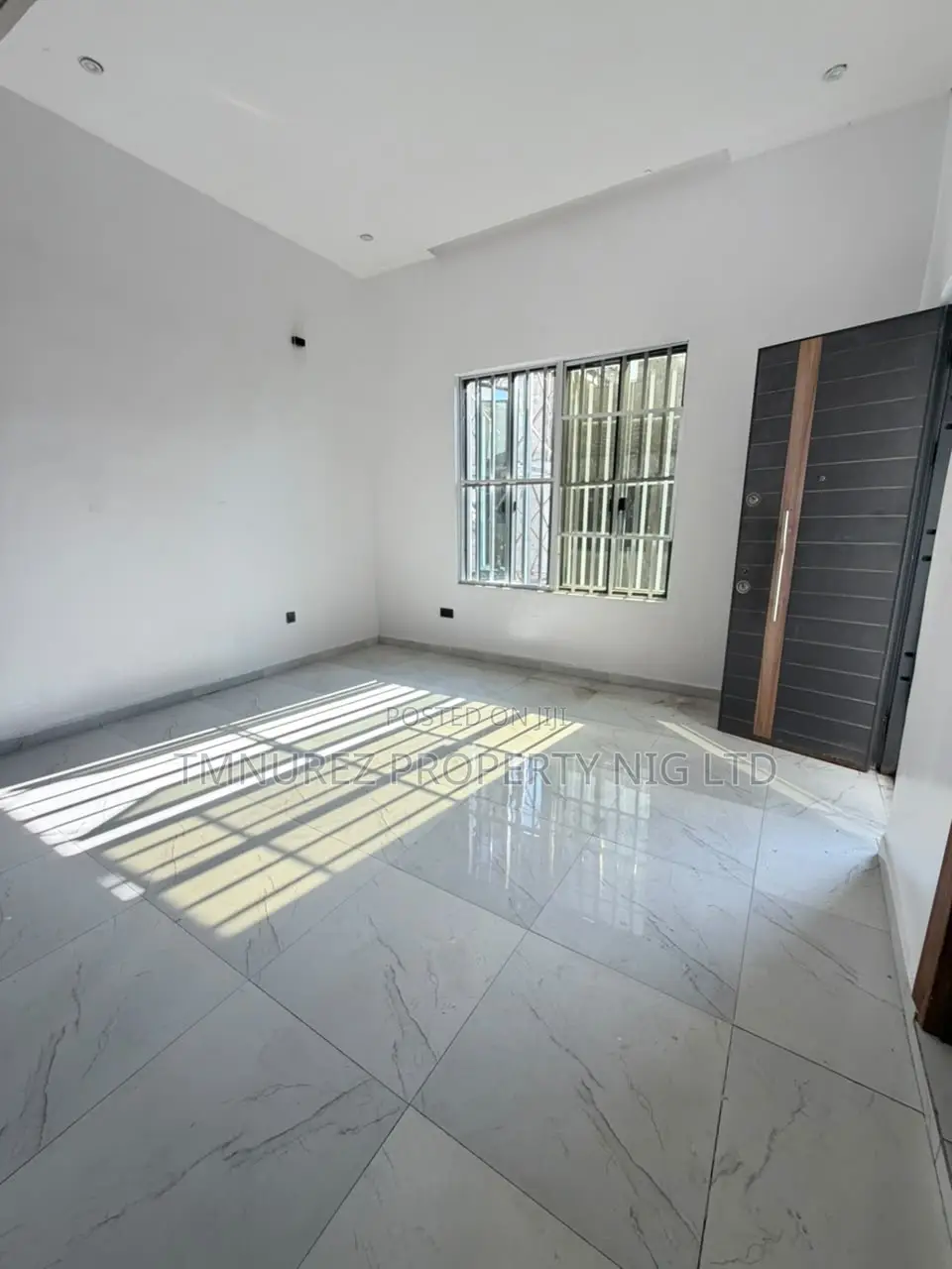 1bdrm Apartment in New Road Opposite for rent
