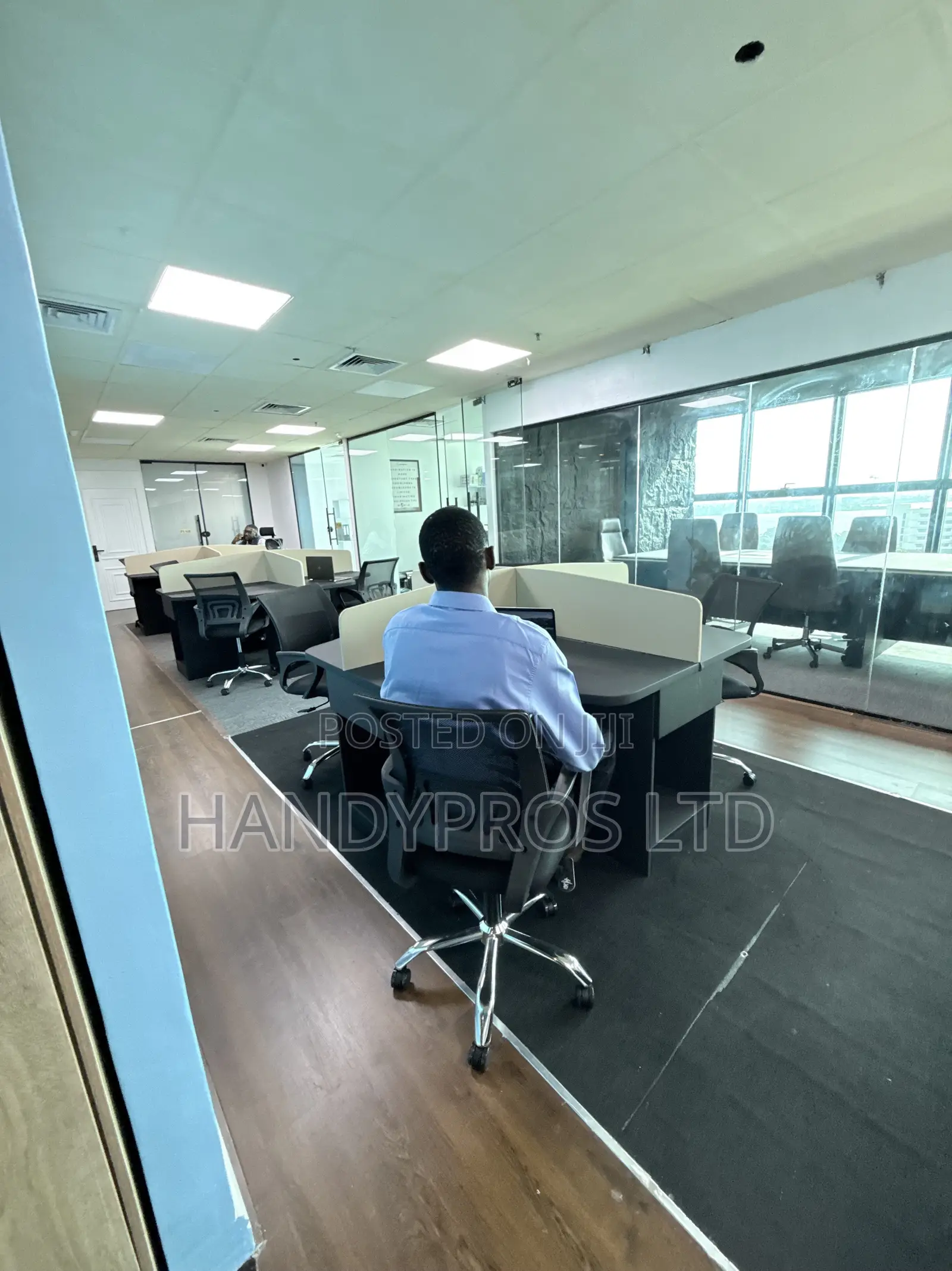 Workstation for Rent Daily, Weekly Monthly, VI Lagos