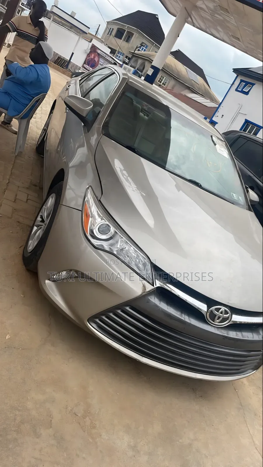 Toyota Camry 2017 Gold