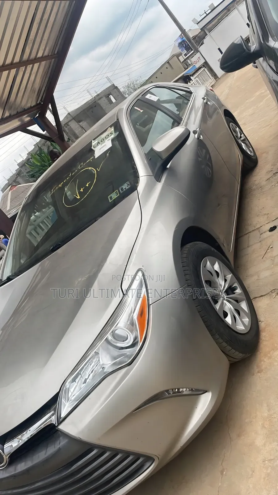 Toyota Camry 2017 Gold