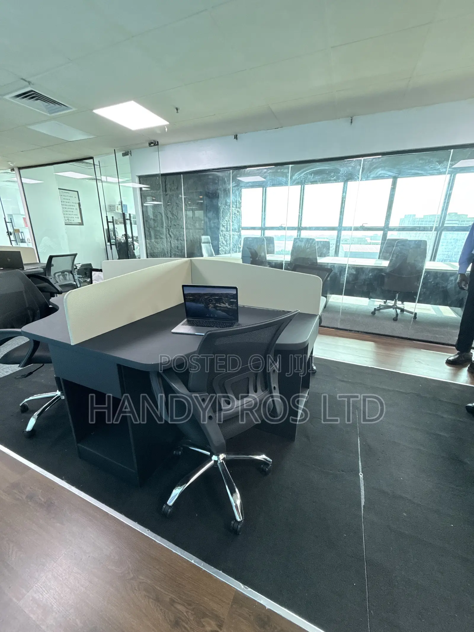 Workstation for Rent Daily, Weekly Monthly, VI Lagos