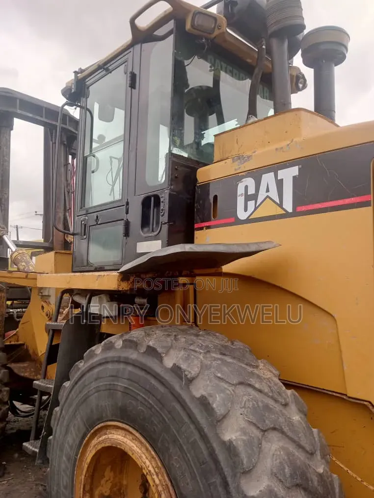 25 Tons Cat Forklift Foreign Used