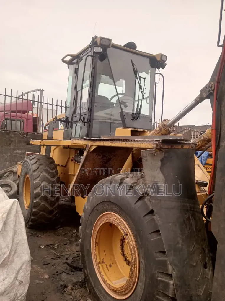 25 Tons Cat Forklift Foreign Used