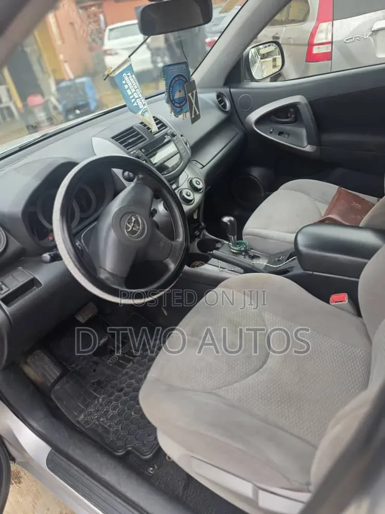 Toyota RAV4 2008 Silver