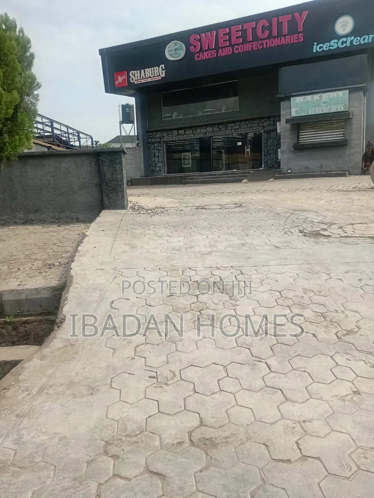 Commercial Duplex for Rent at Awolowo Bodija