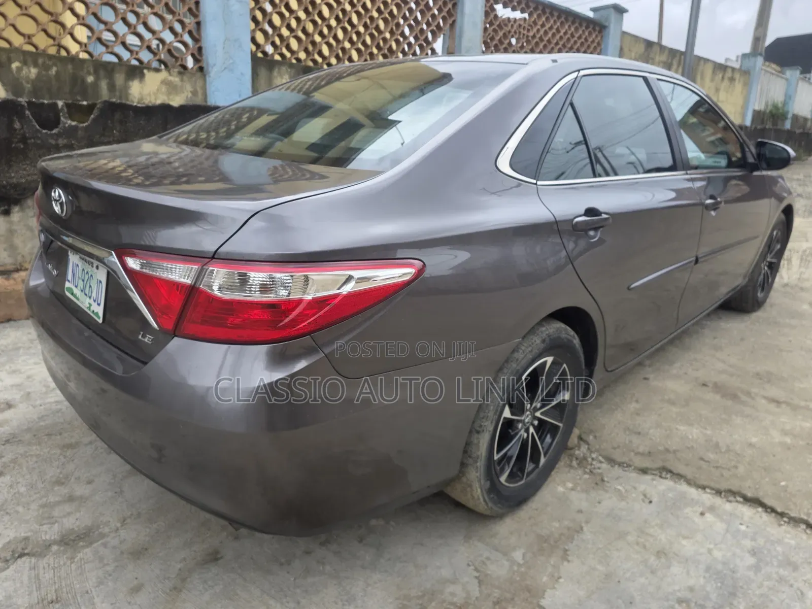 Toyota Camry 2016 Gray