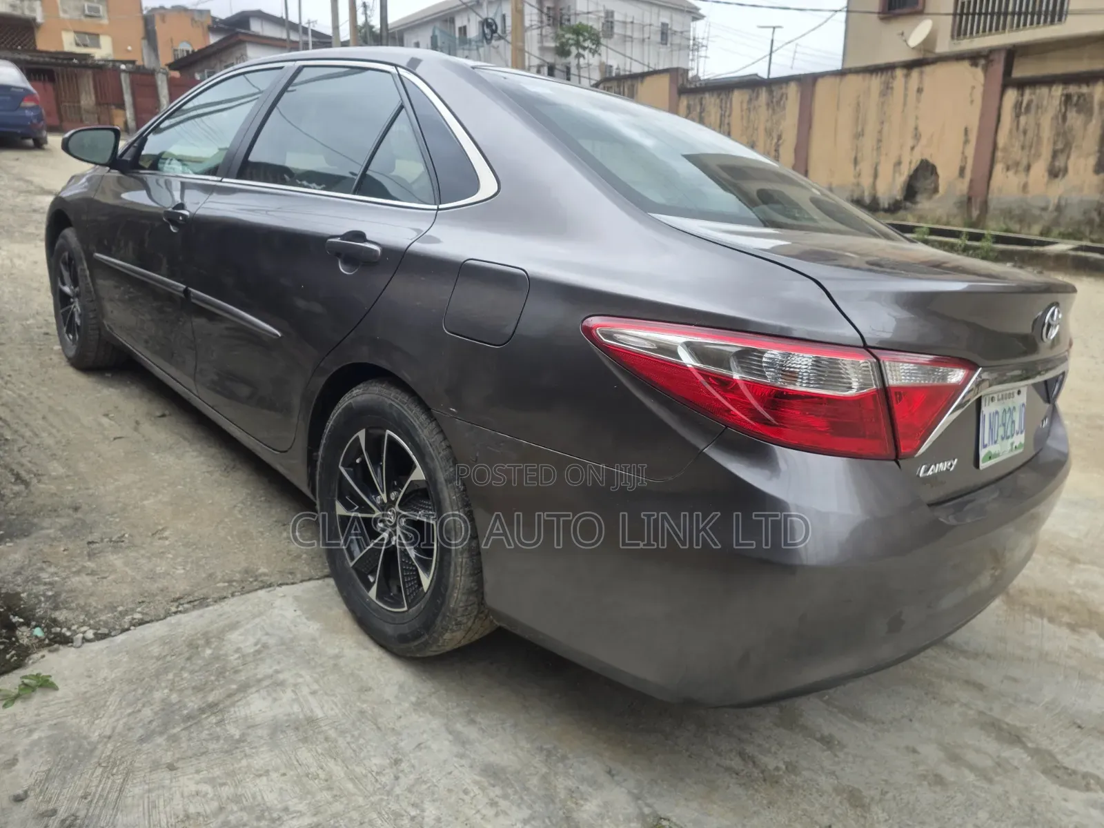 Toyota Camry 2016 Gray