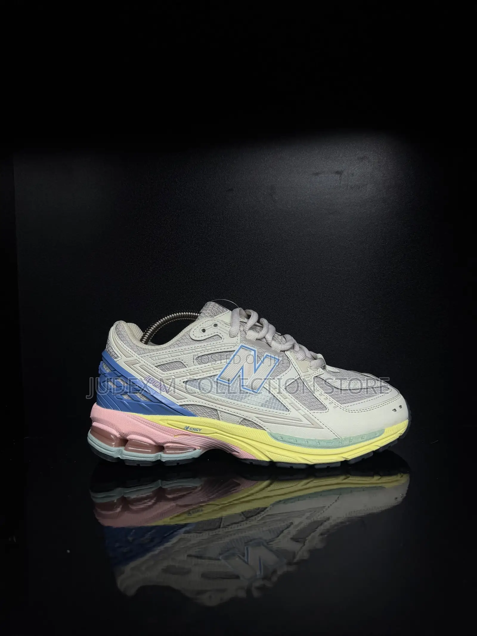 Brand New Balance 1906u Lunar Sneaker