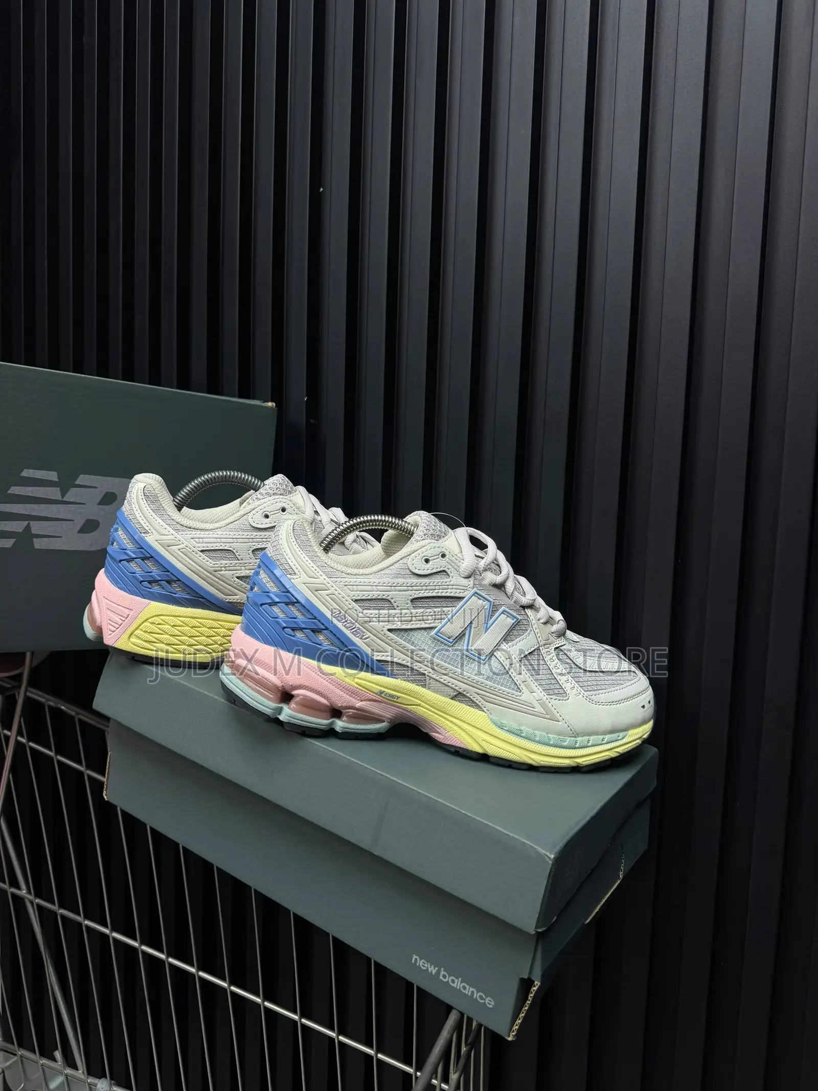 Brand New Balance 1906u Lunar Sneaker