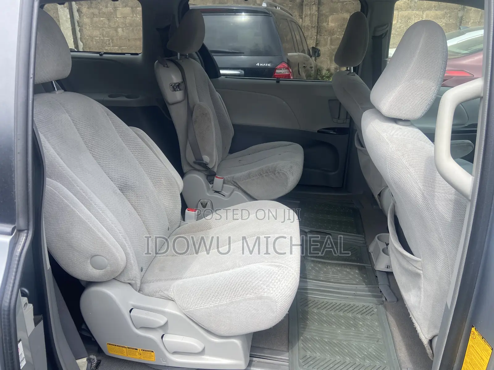 Toyota Sienna LE 8 Passenger 2010