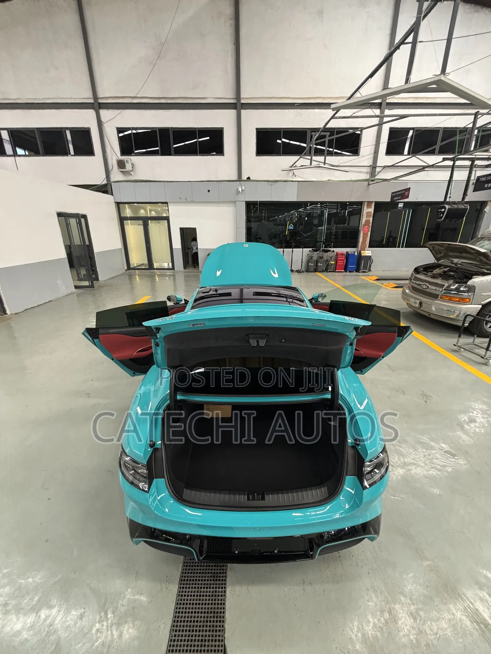 New Xiaomi SU7 2025 Teal