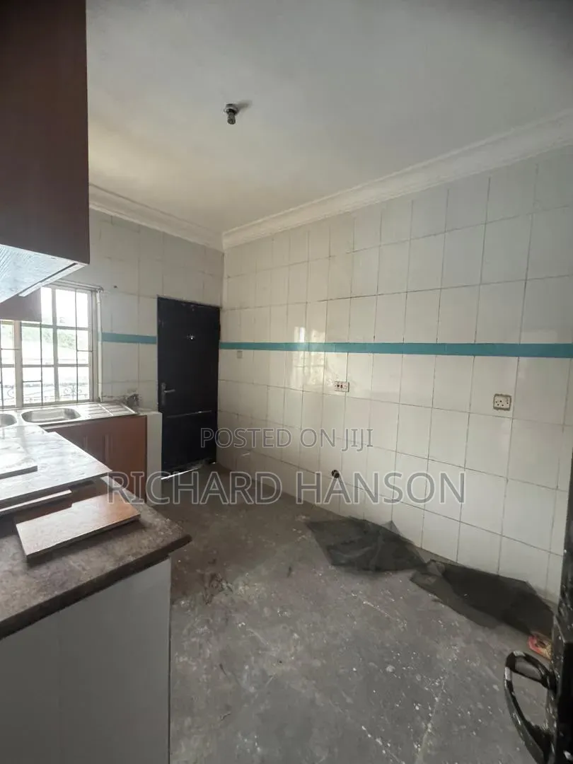 1bdrm Shared Apartment in Hopeville, Sangotedo for rent