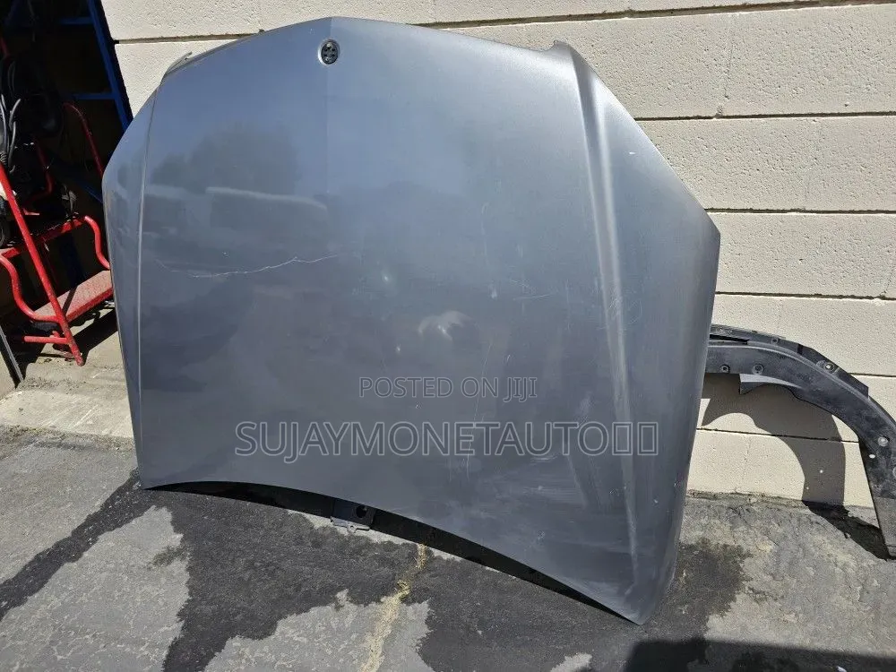 Mercedes Benz C300 204 2008-2010 Bonnet Tok