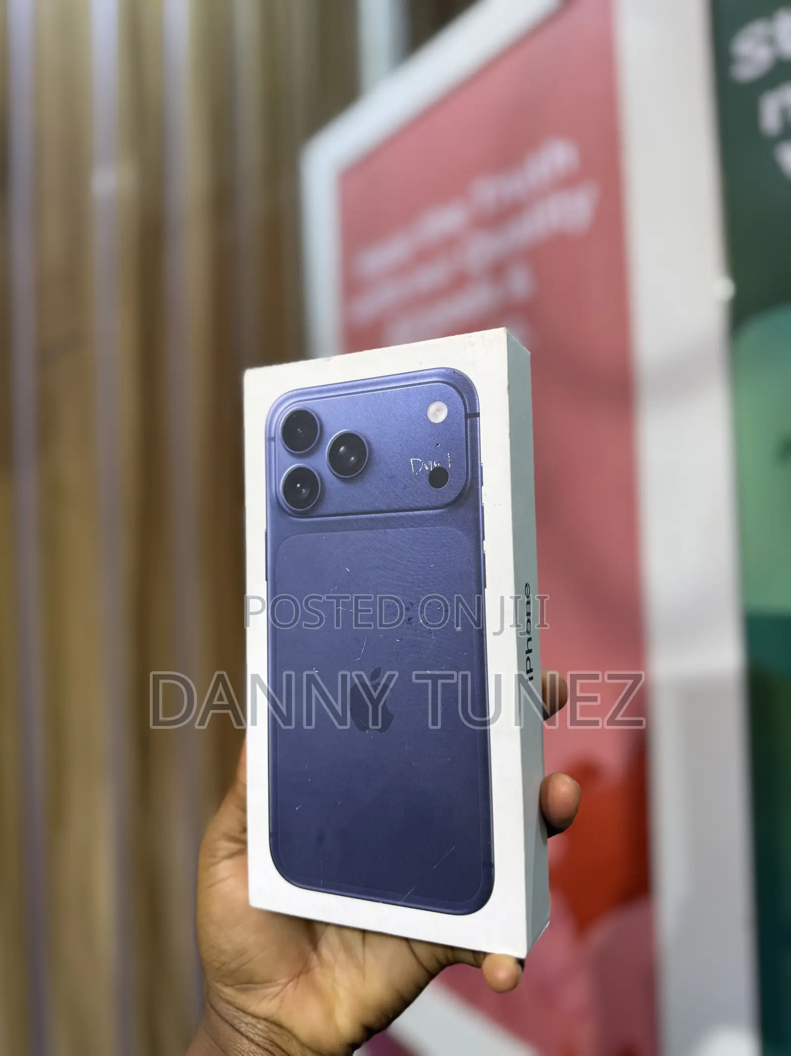 New Apple iPhone 17 Pro Max 256 GB Blue