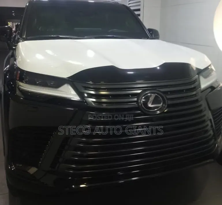 Lexus IS 2025 Black