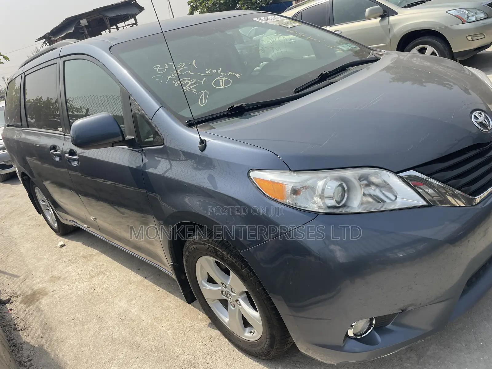 Toyota Sienna LE 8-Passenger 4dr Minivan (3.5L 6cyl 6A) 2014 Blue