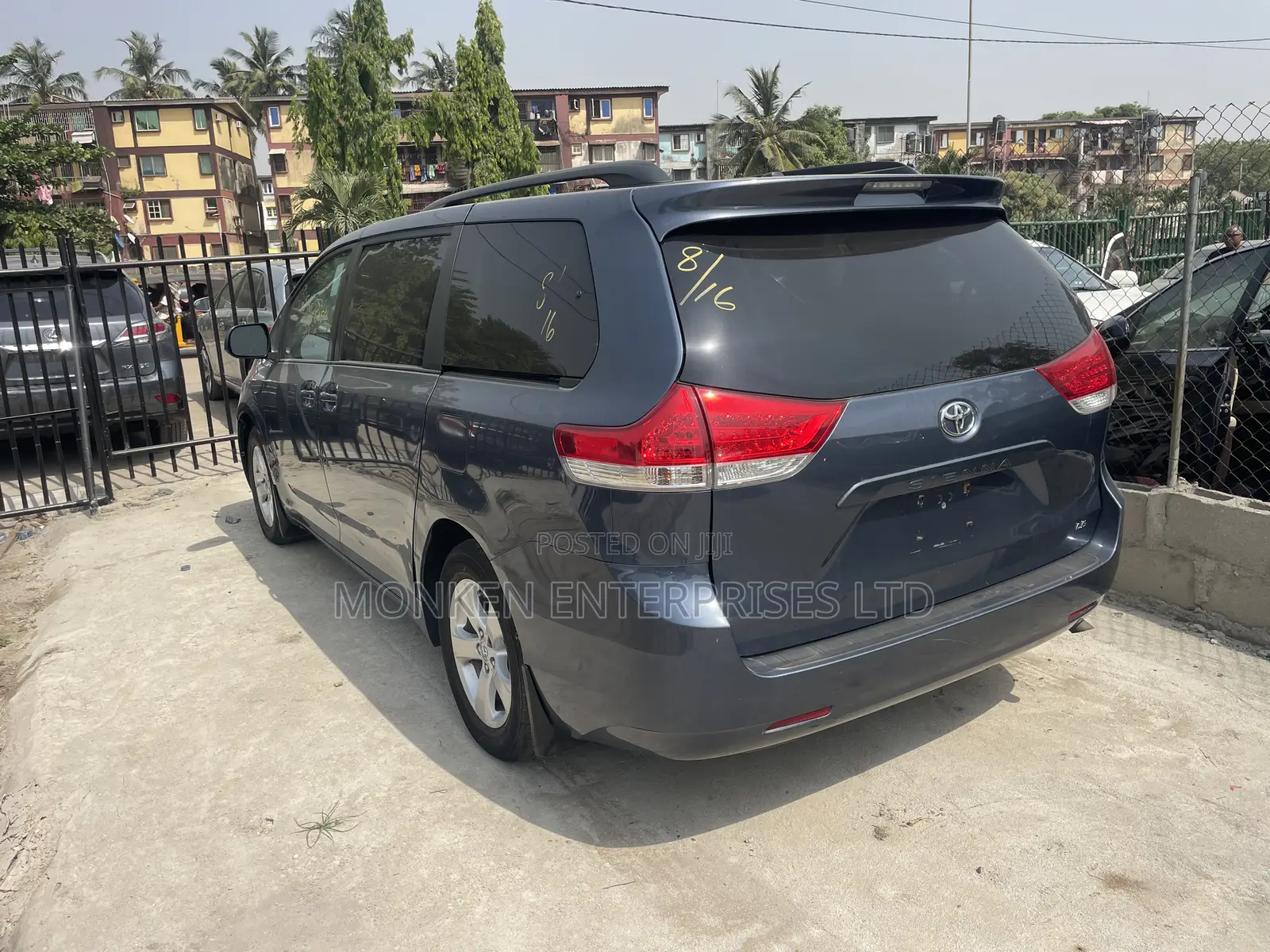Toyota Sienna LE 8-Passenger 4dr Minivan (3.5L 6cyl 6A) 2014 Blue