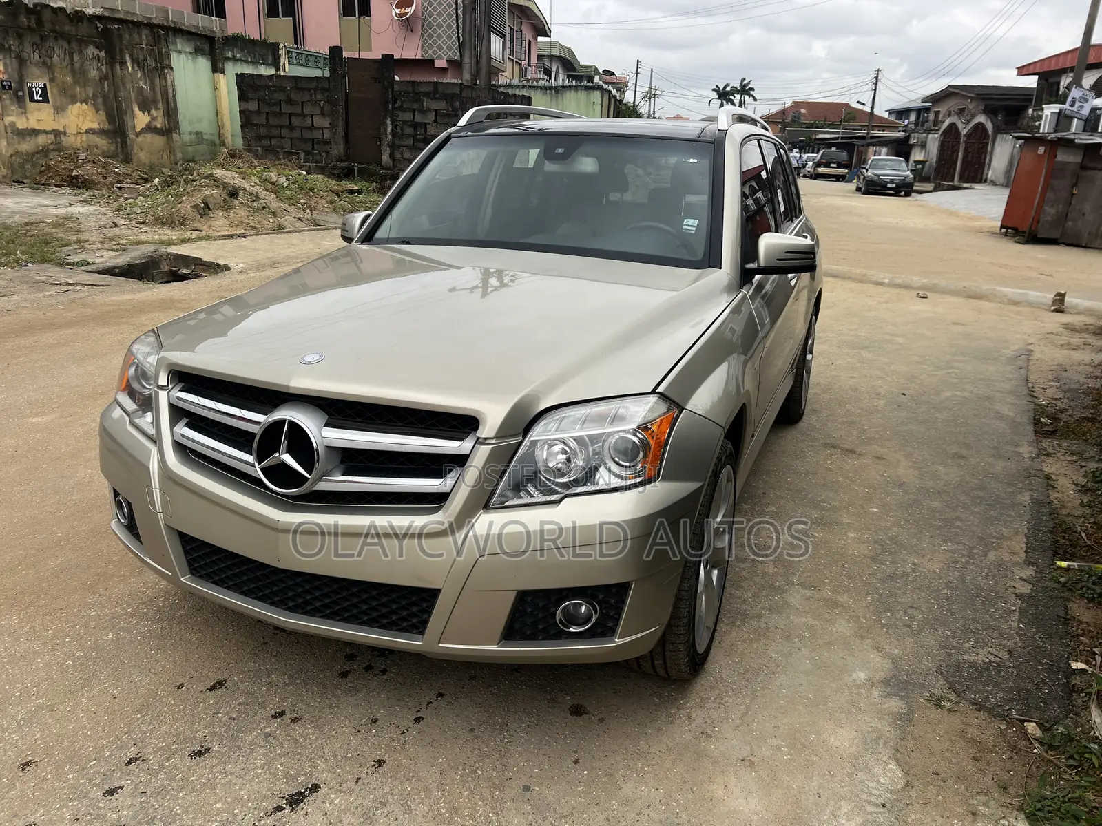 Mercedes-Benz GLK-Class 2011 Gold