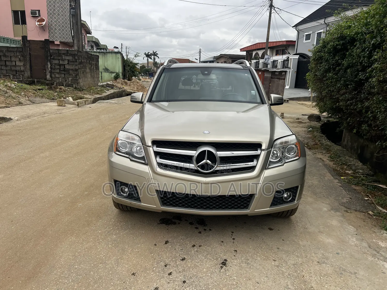 Mercedes-Benz GLK-Class 2011 Gold