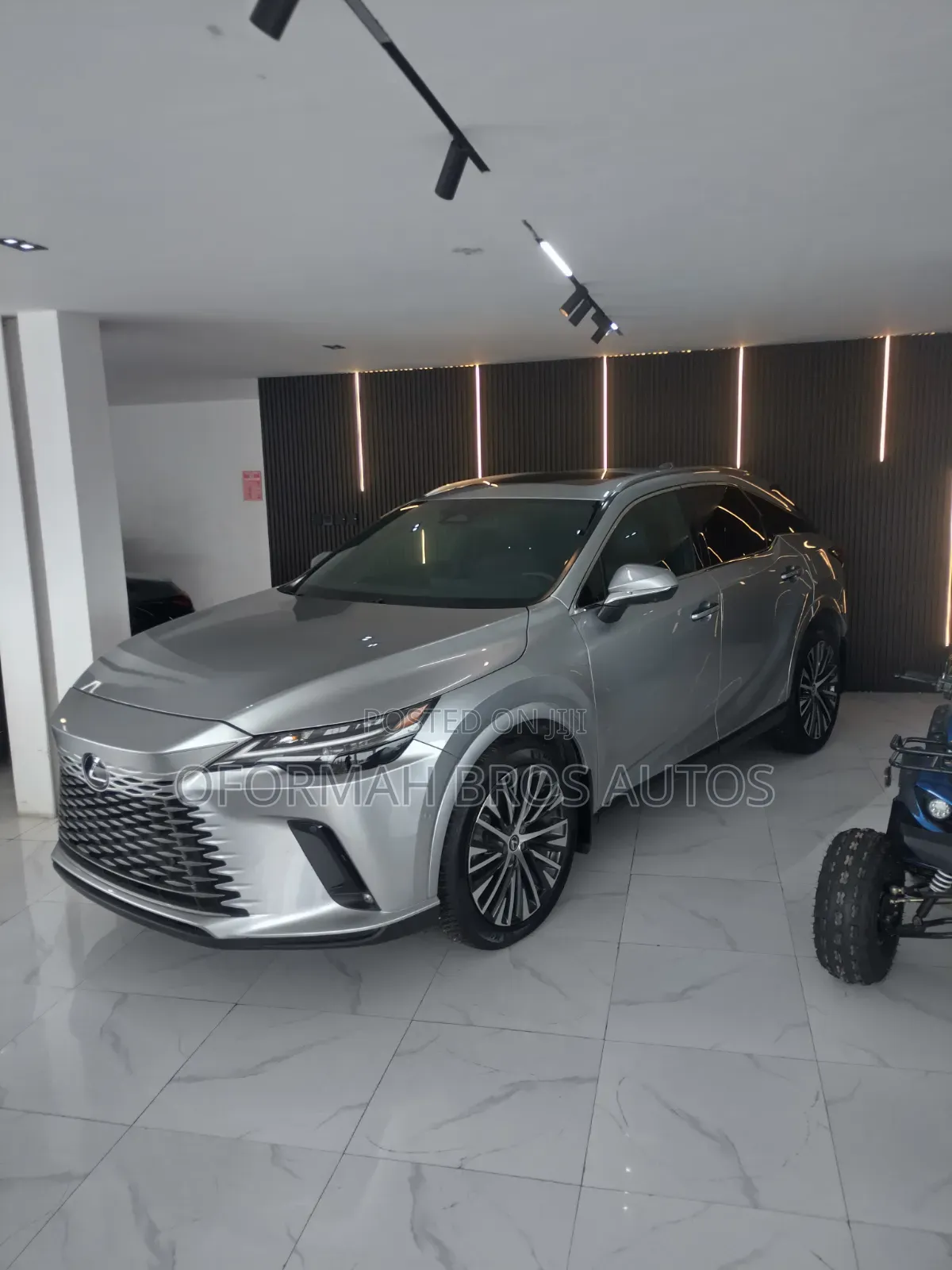 Lexus RX 2025 Silver