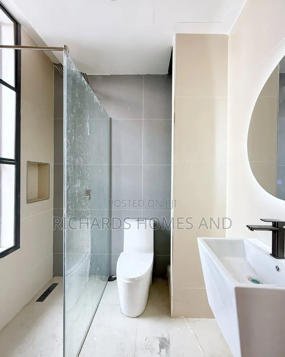 2bdrm Apartment in Lekki Phase 1 for sale