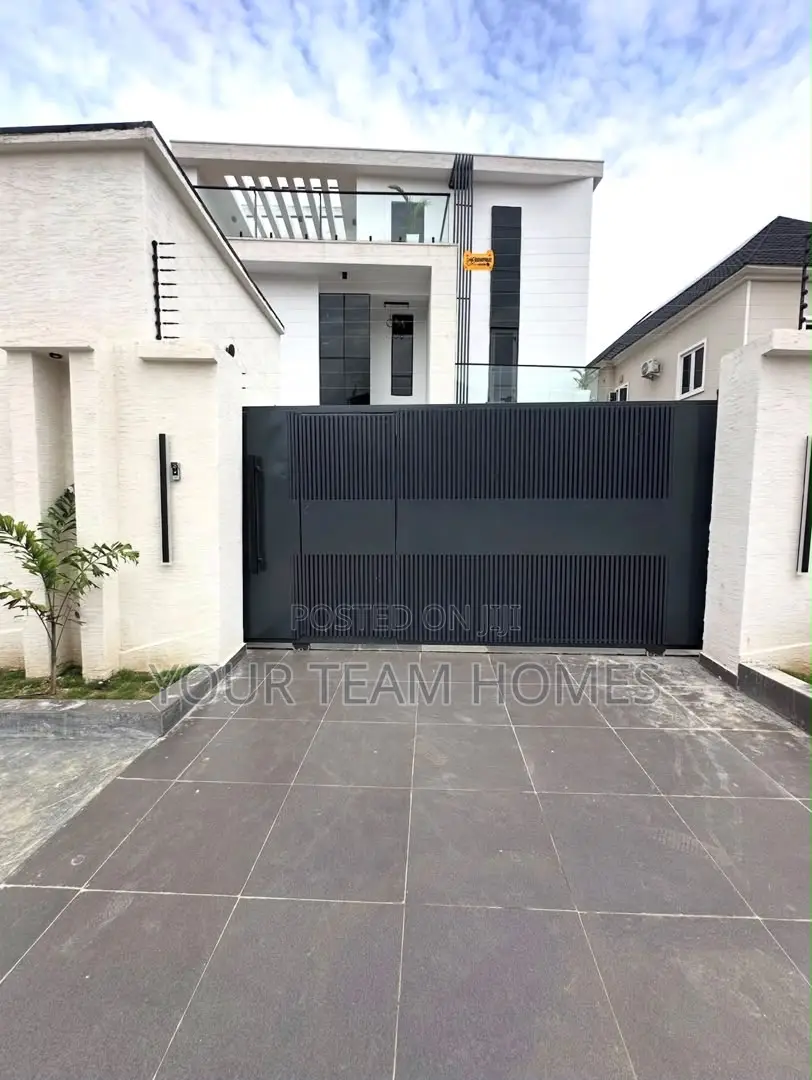 6bdrm Duplex in Apo for sale
