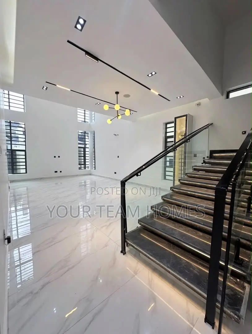 6bdrm Duplex in Apo for sale