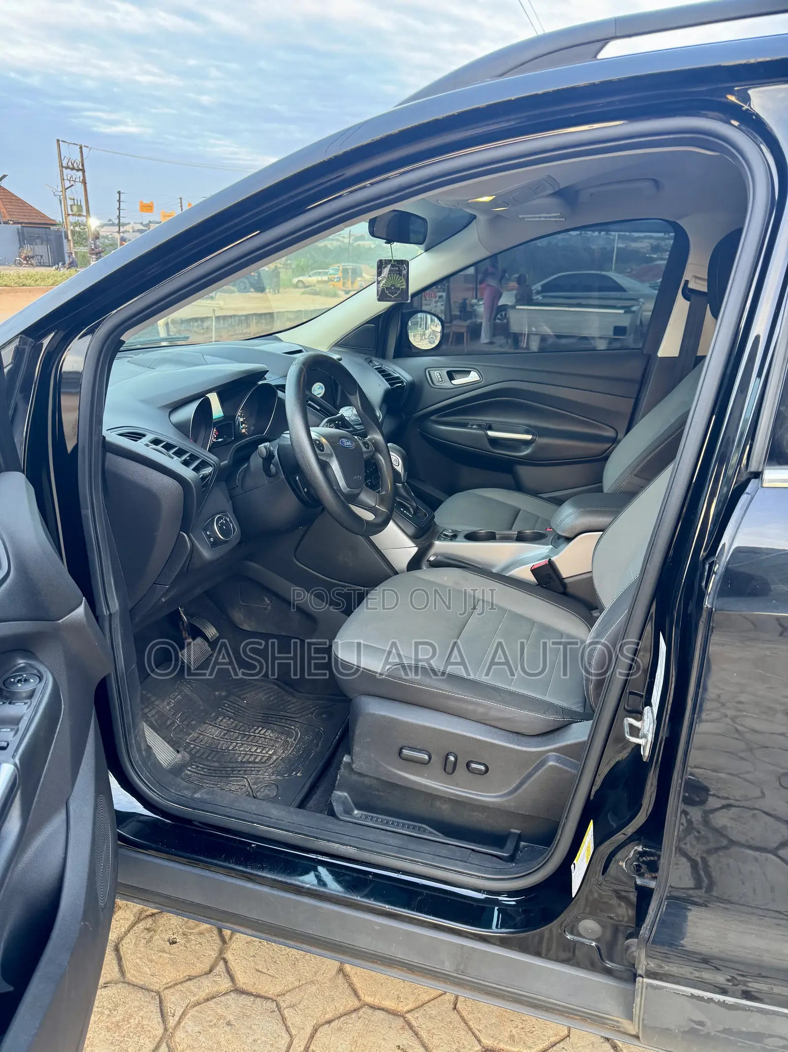 Ford Escape SE FWD 2016 Black