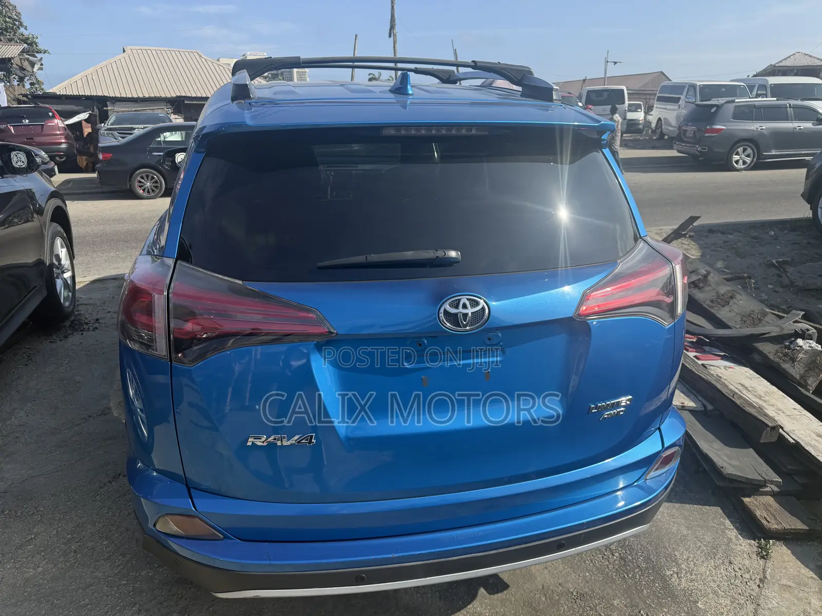 Toyota RAV4 2016 Blue