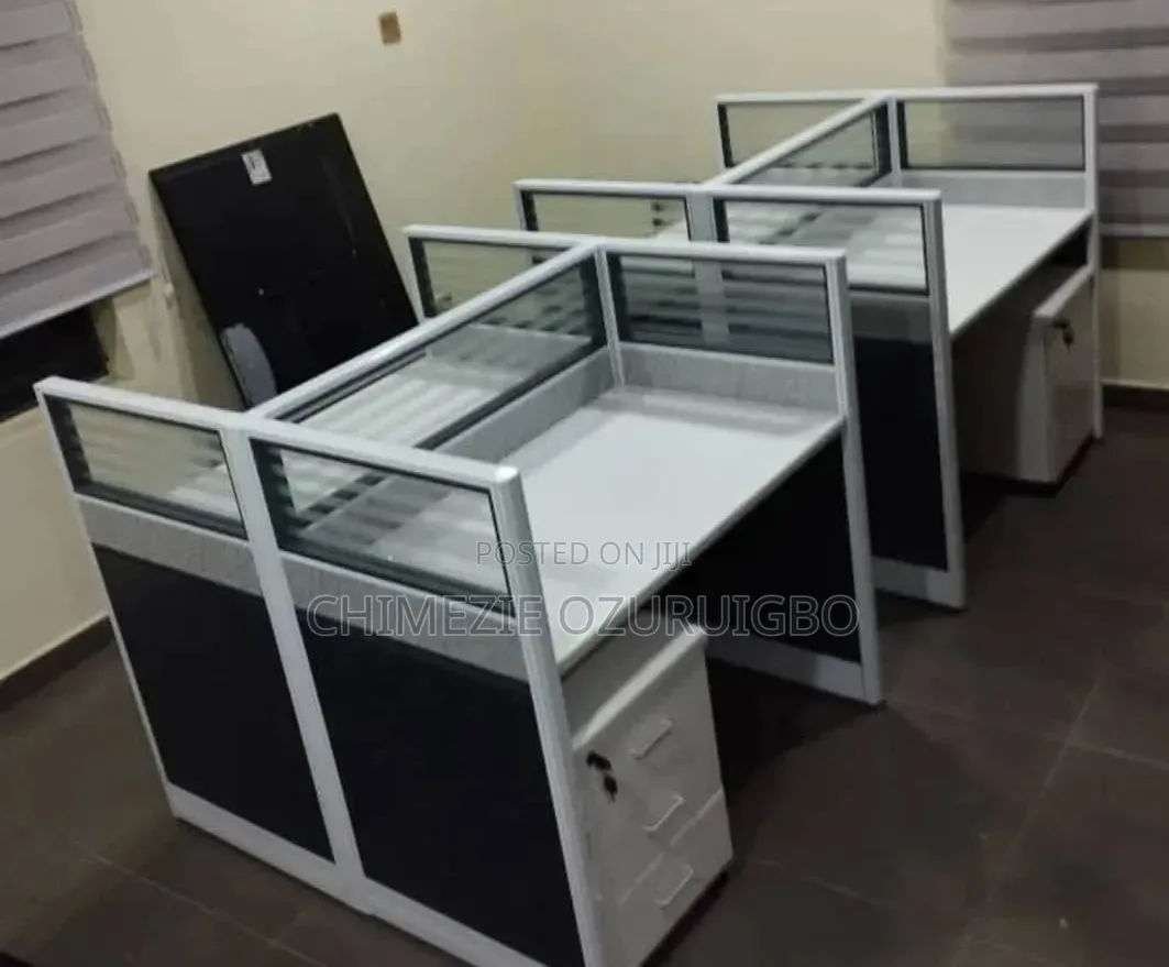 1 Meter Glass Cubicle Workstation