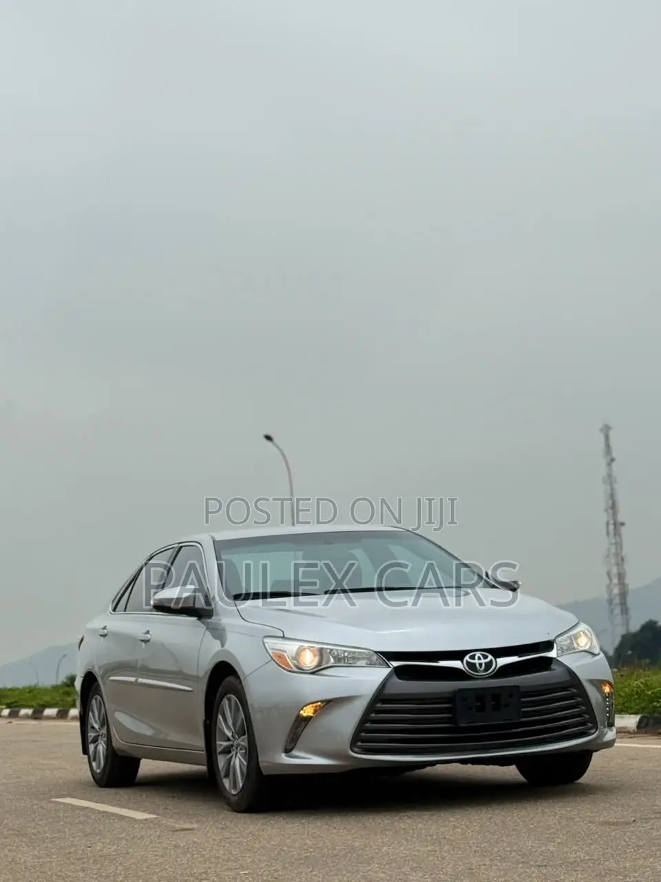 Toyota Camry XLE 4dr Sedan (2.5L 4cyl 6A) 2016 Silver