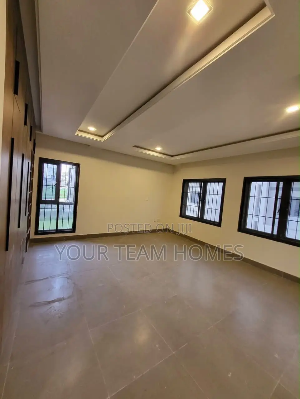 4bdrm Townhouse/Terrace in Guzape for sale