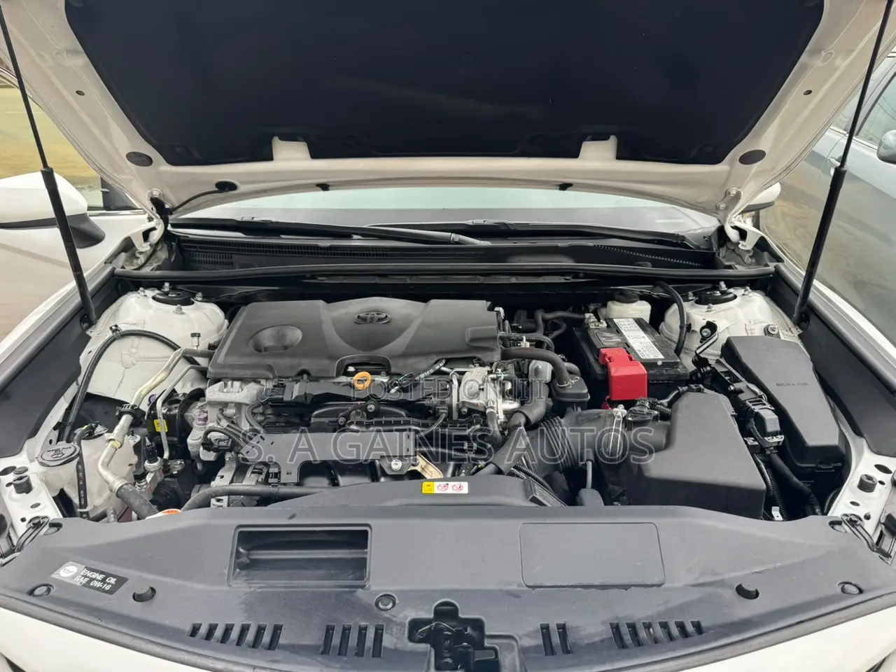 Toyota Camry SE (2.5L 4cyl 8A) 2019 White
