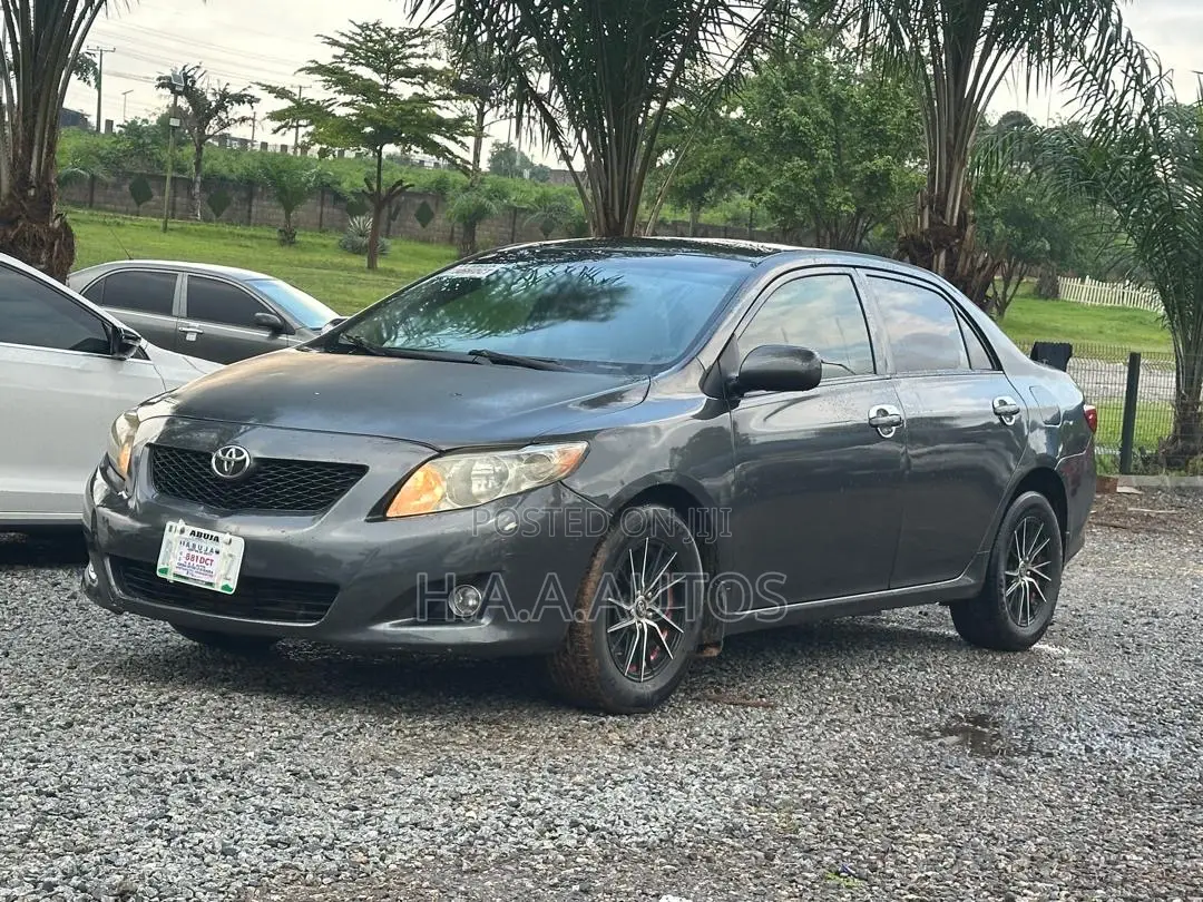Toyota Corolla 2010 Gray