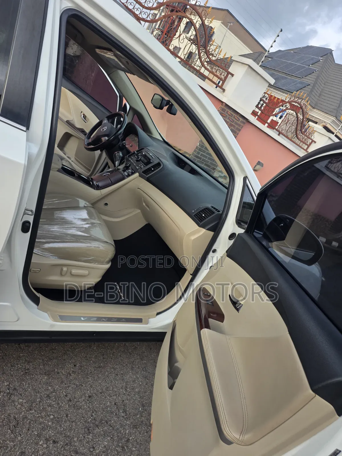 Toyota Venza 2010 White