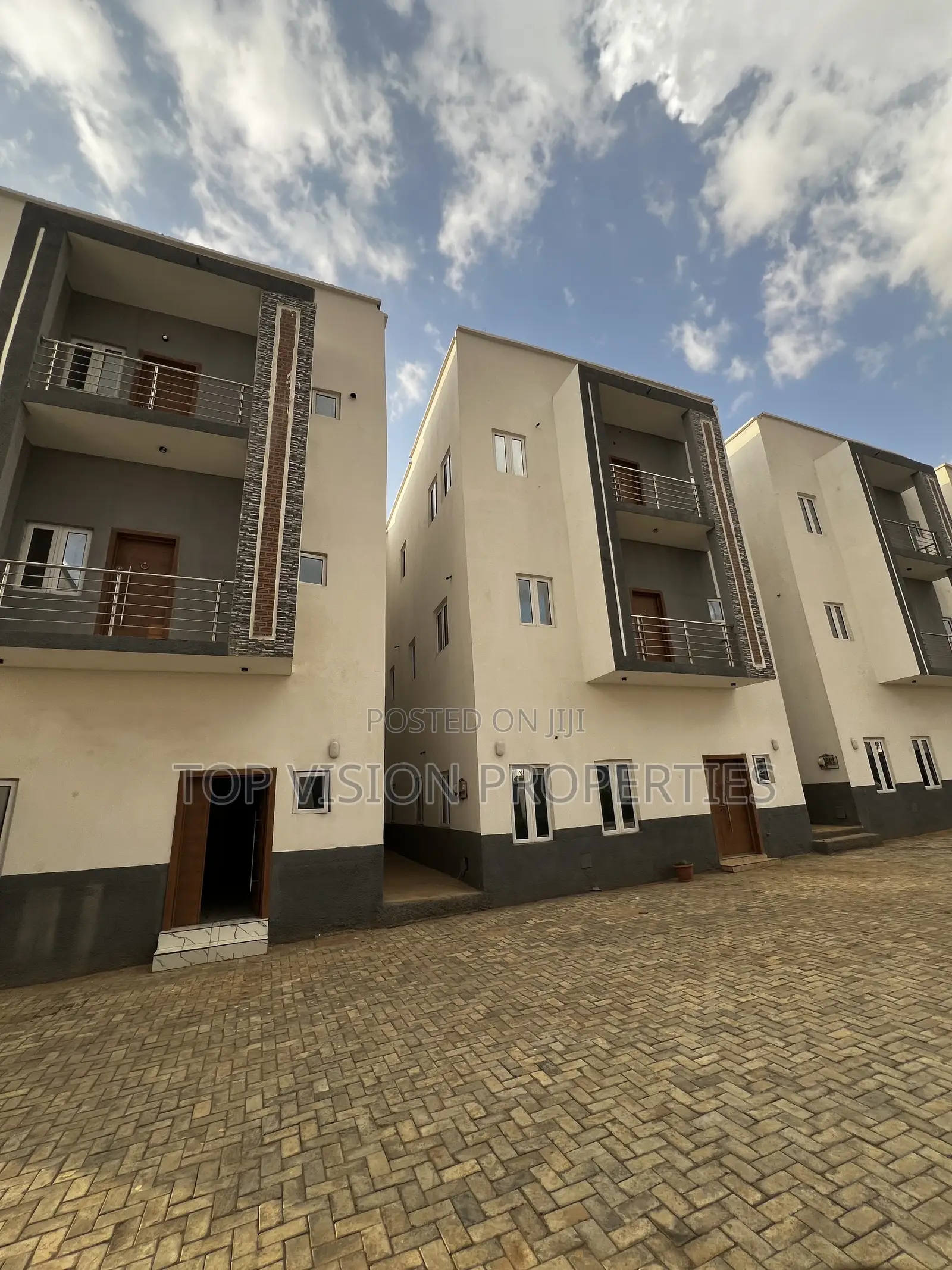4bdrm Duplex in Katampe (Main) for sale