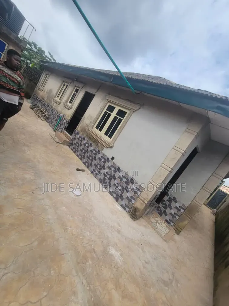 Furnished Mini Flat in Ayobo for rent