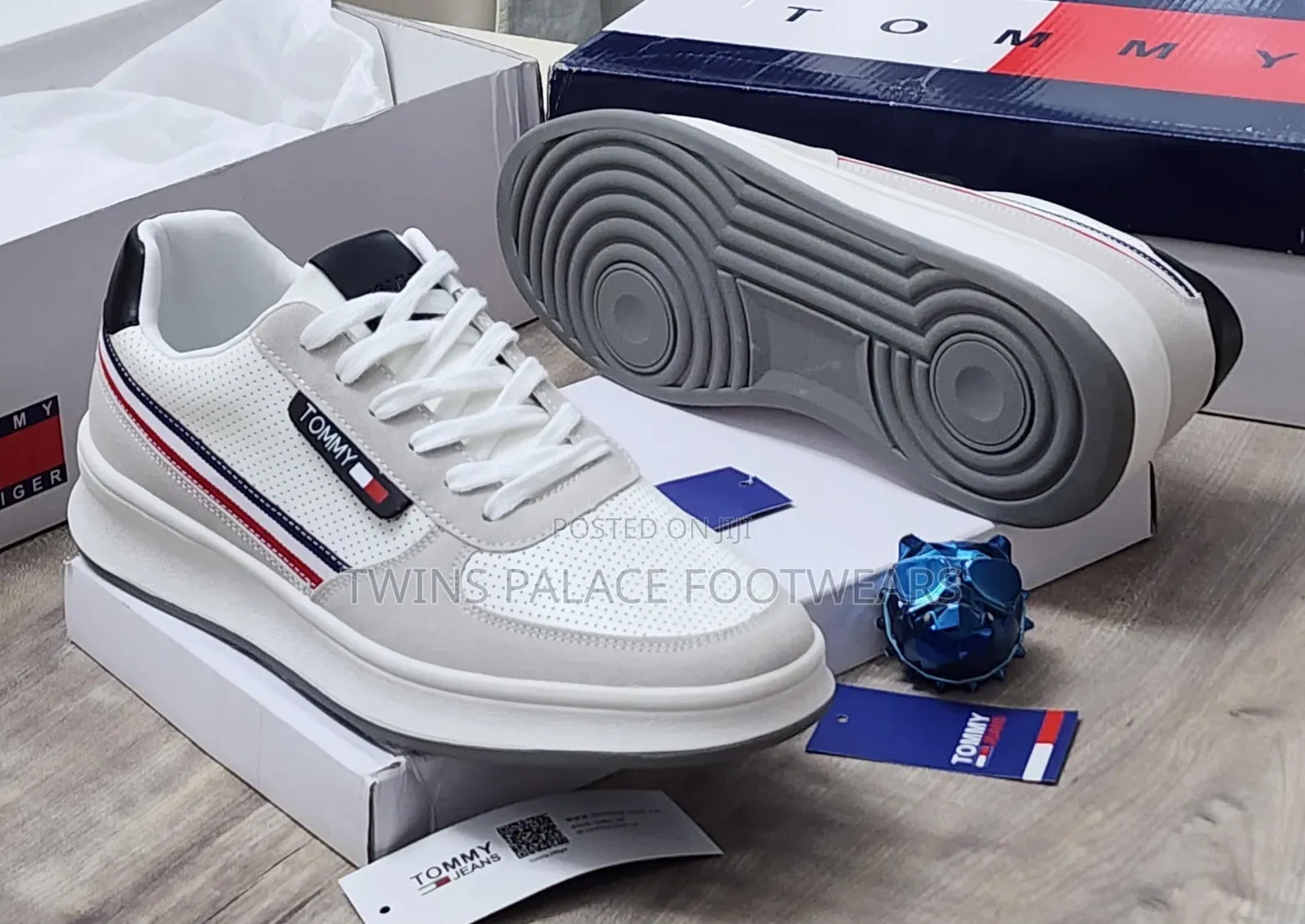 Tommy Hilfiger