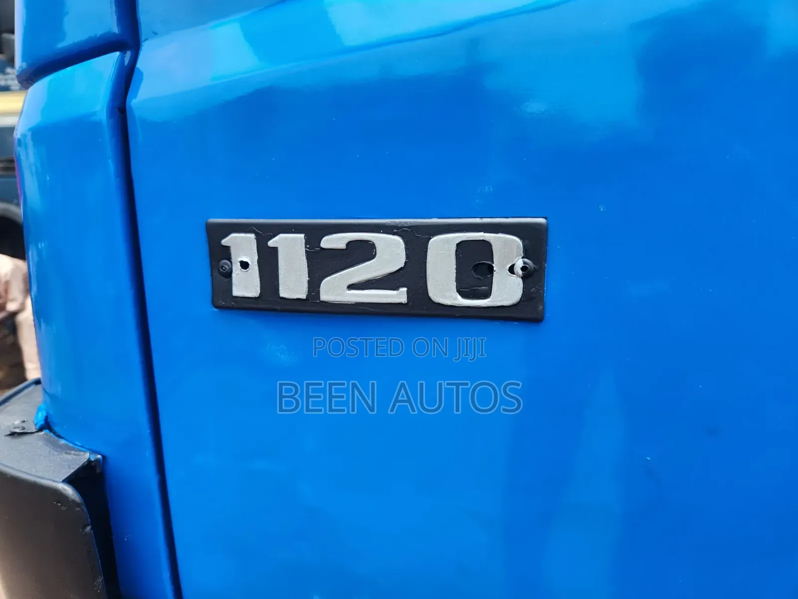 8 Bolts Mercedes-Benz Truck