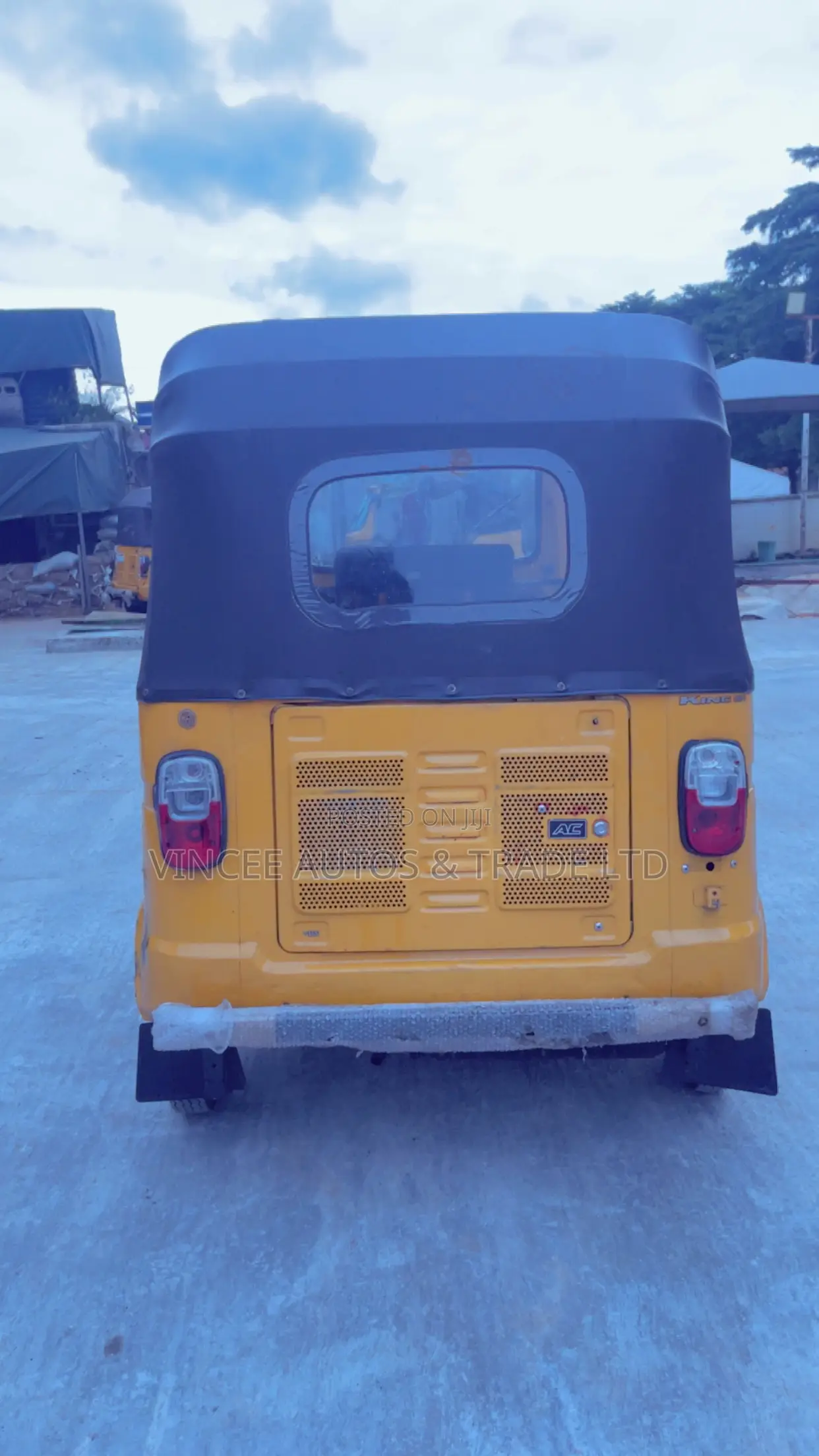 TVS King Deluxe Plus iTouch Start 2024 Yellow