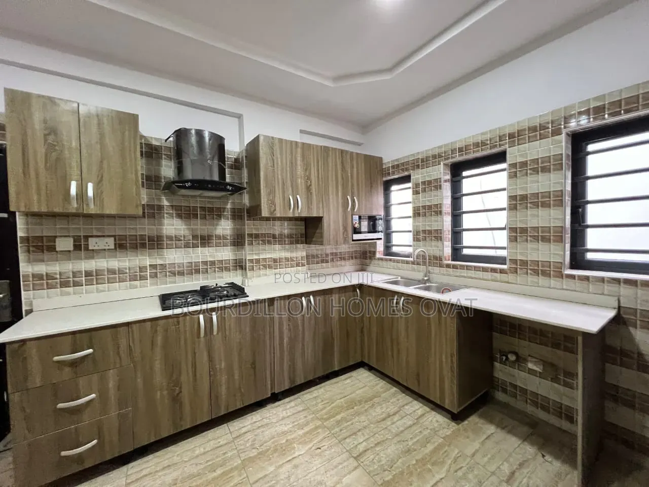 4bdrm Apartment in Phase Phase 1 Lagos for sale