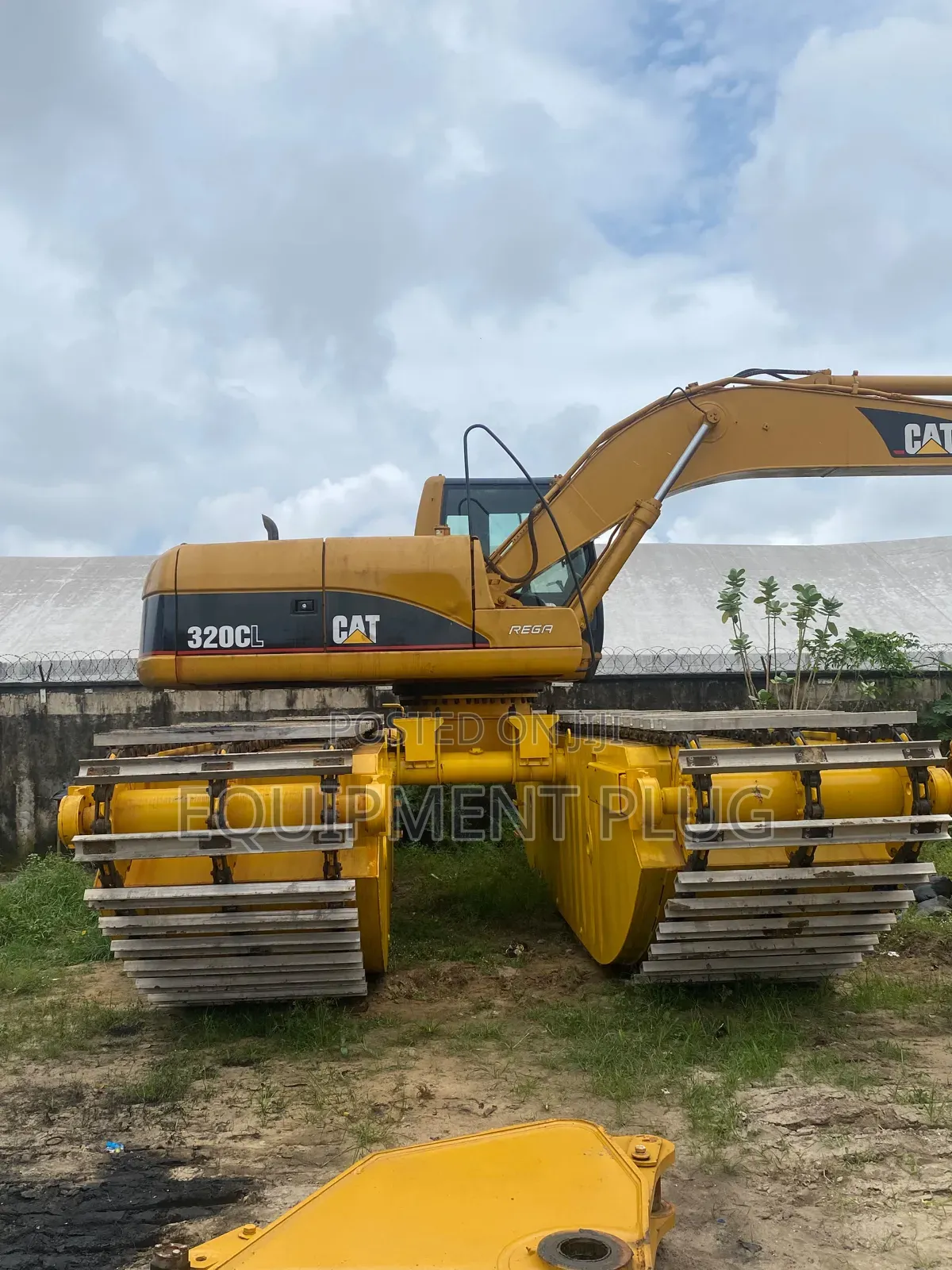 Caterpillar Swamp Buggy 320CL