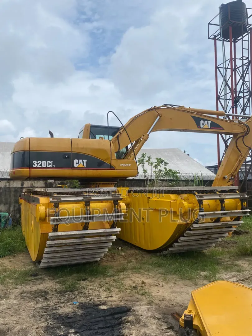 Caterpillar Swamp Buggy 320CL