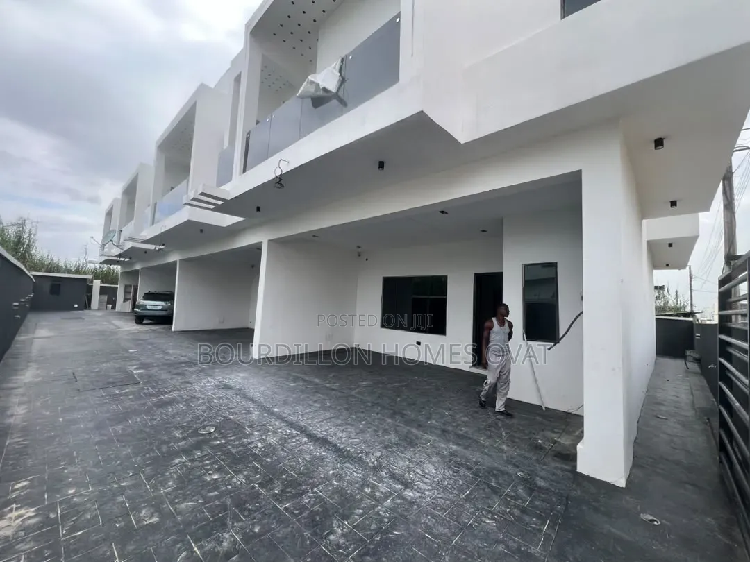4bdrm Duplex in Lekki Palm City for sale