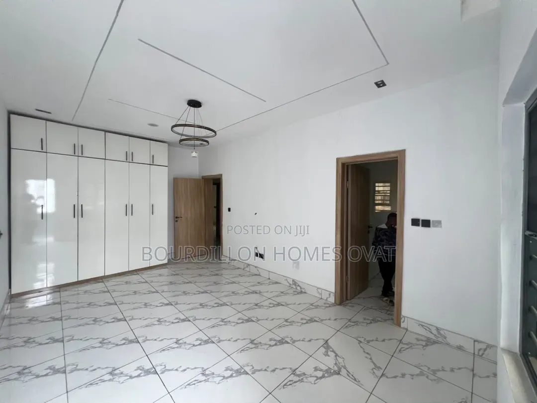 4bdrm Duplex in Lekki Palm City for sale