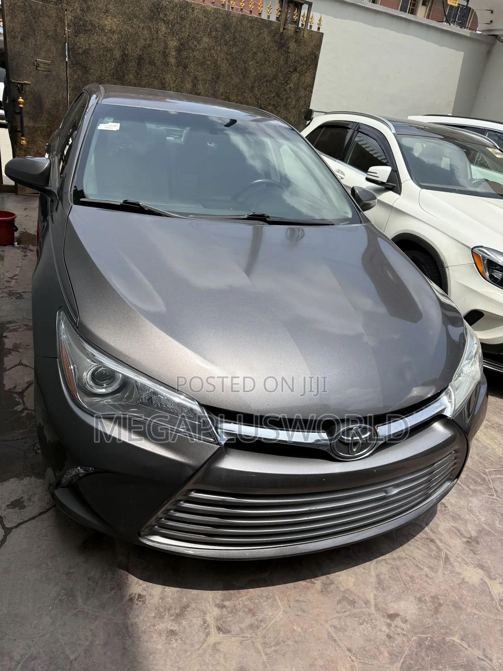 Toyota Camry LE 4dr Sedan (2.5L 4cyl 6A) 2016 Beige