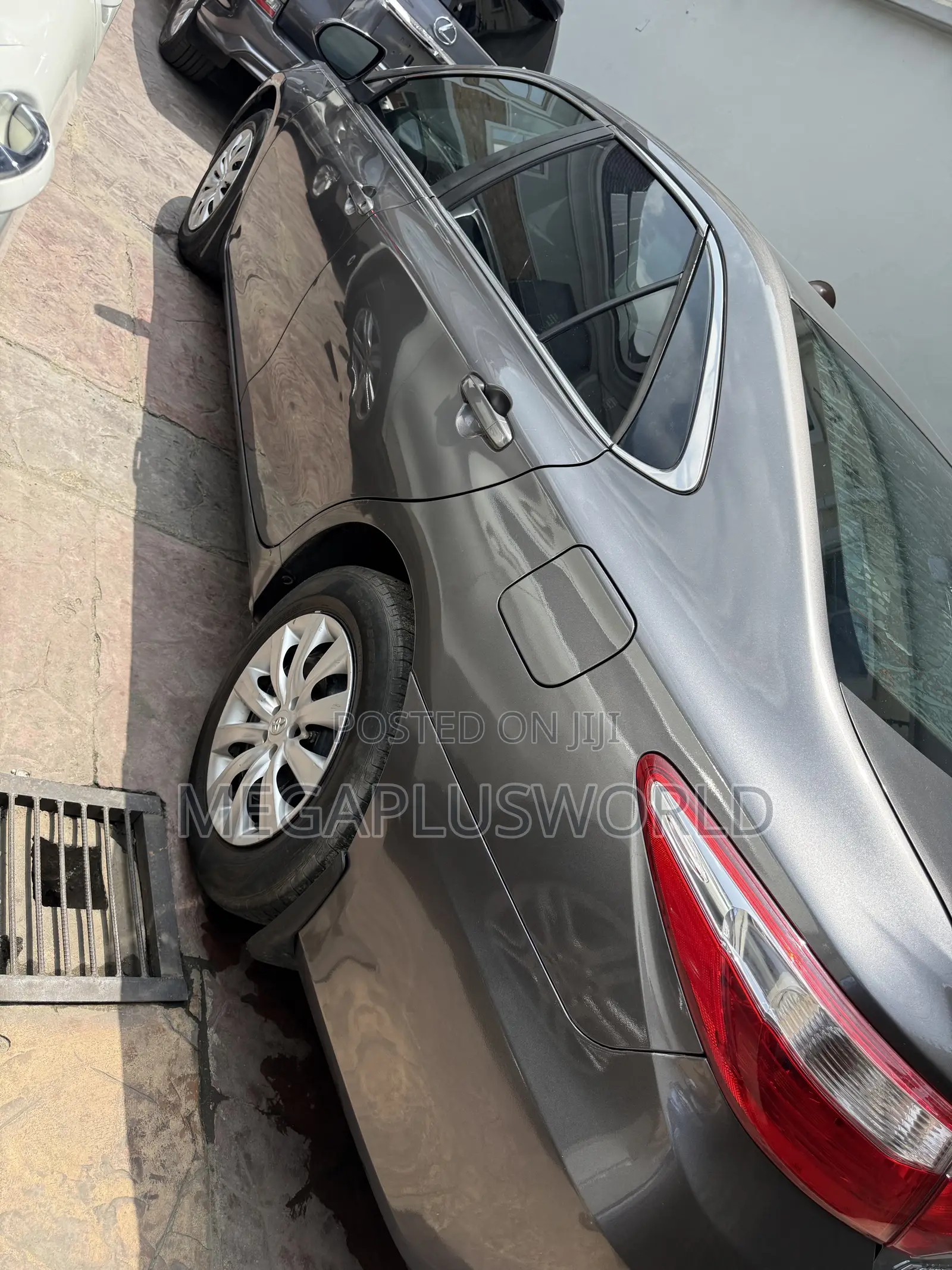 Toyota Camry LE 4dr Sedan (2.5L 4cyl 6A) 2016 Beige
