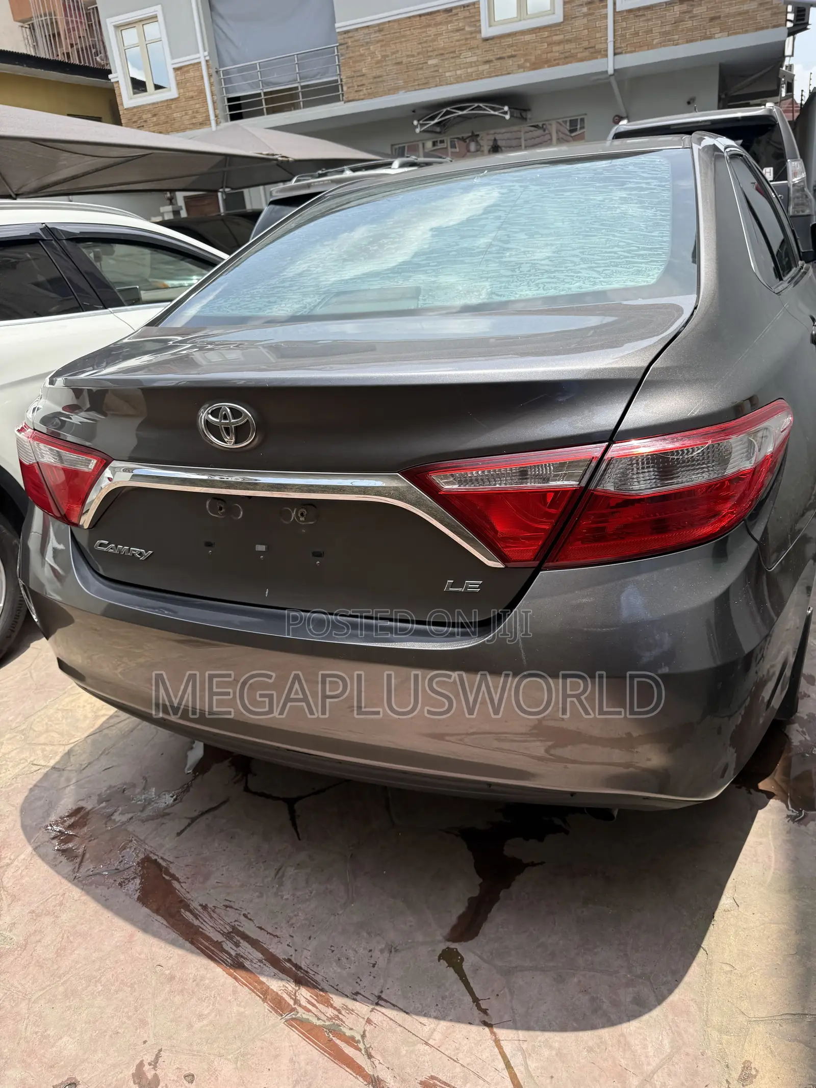 Toyota Camry LE 4dr Sedan (2.5L 4cyl 6A) 2016 Beige