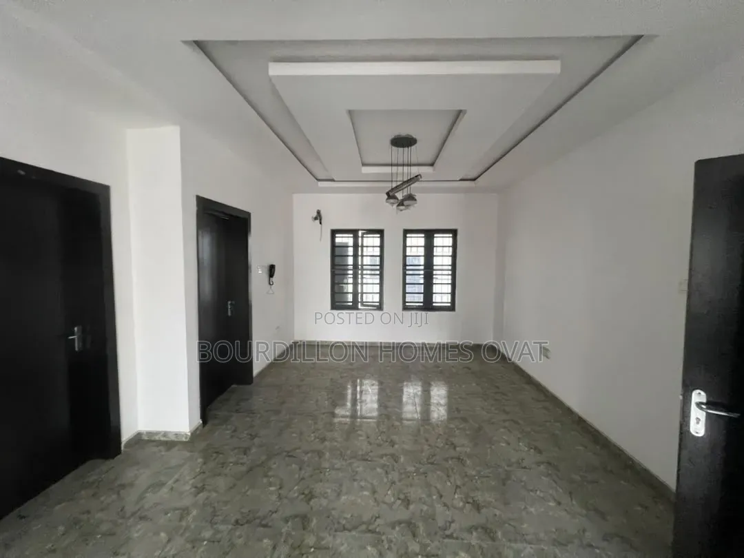 4bdrm Apartment in Off Freedom Way for sale