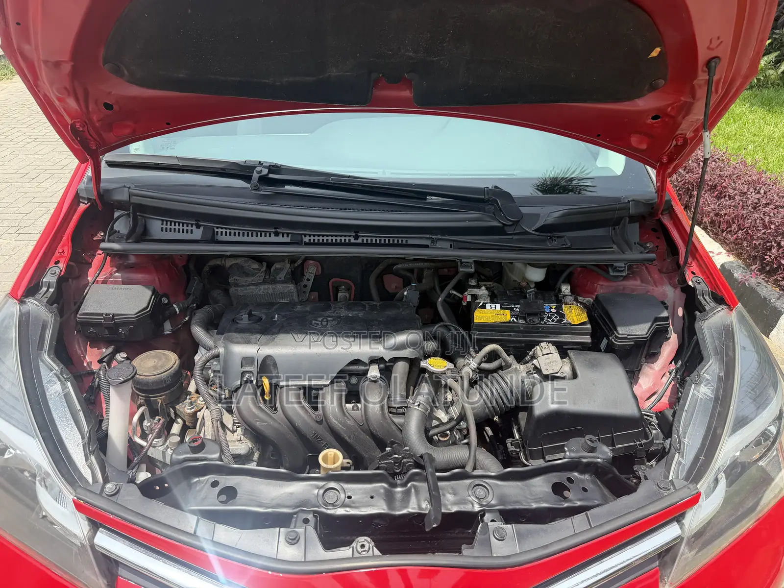 Toyota Yaris LE Hatchback 5dr 2015 Red